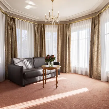 Grand Beau Rivage Hotel
