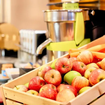 ليندنر جراند بوريفاج فندق 5*